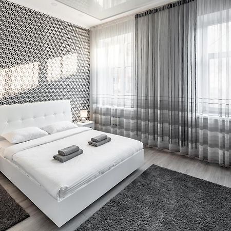 Apartment On Lesya Ukrainka Λβιβ Εξωτερικό φωτογραφία