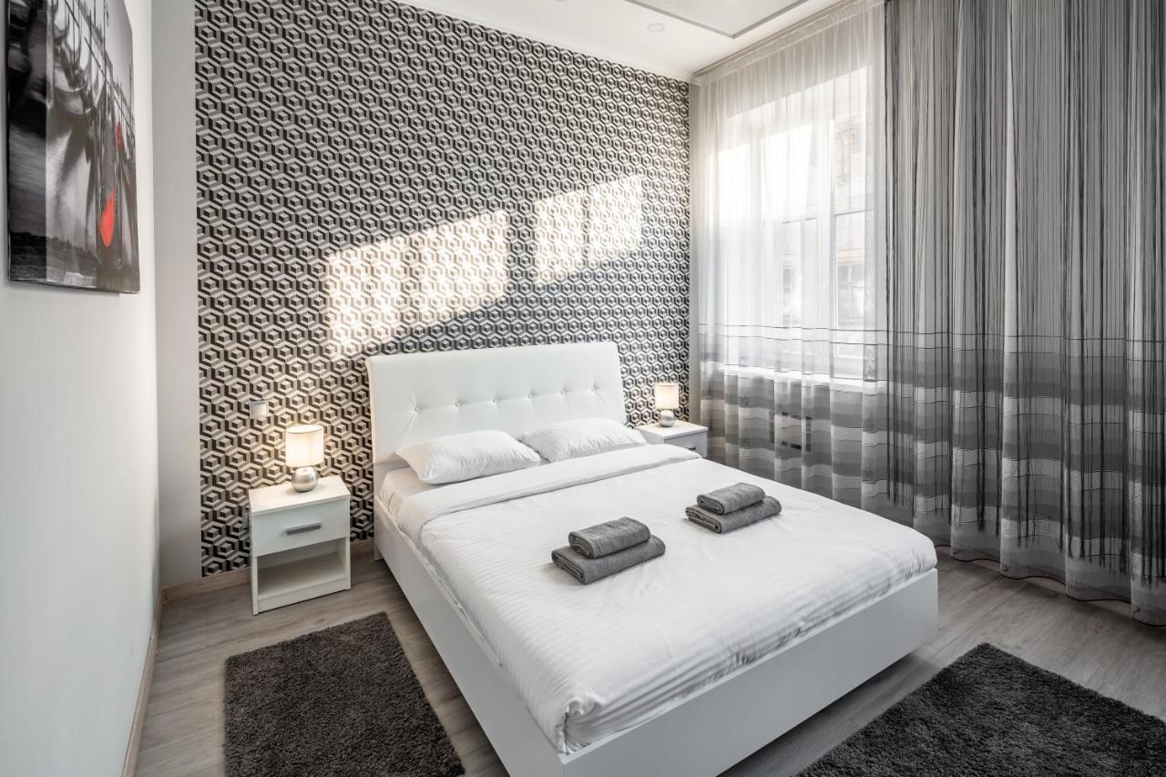 Apartment On Lesya Ukrainka Λβιβ Εξωτερικό φωτογραφία