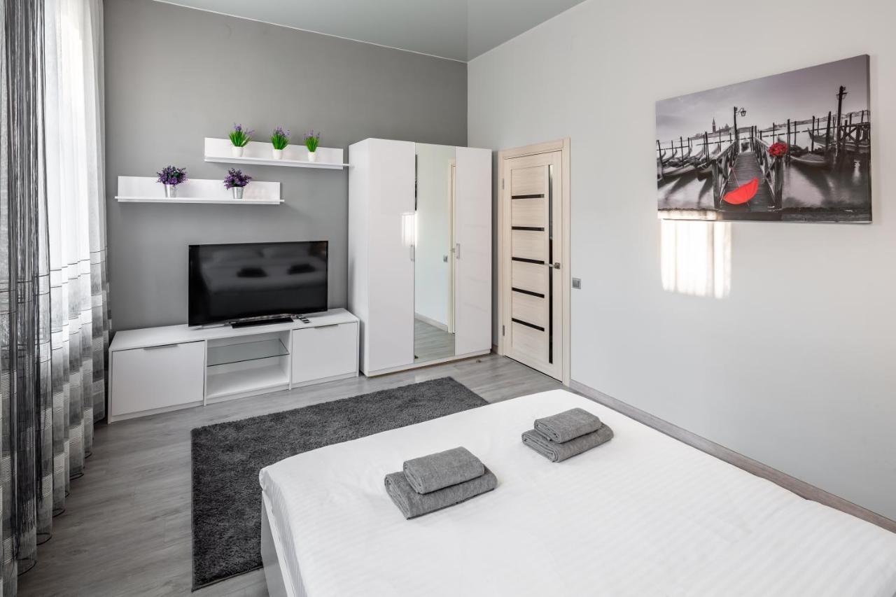 Apartment On Lesya Ukrainka Λβιβ Εξωτερικό φωτογραφία