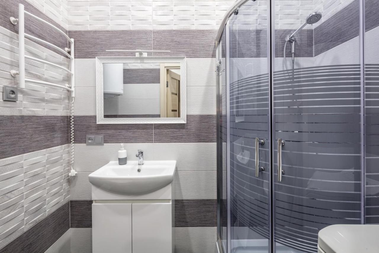 Apartment On Lesya Ukrainka Λβιβ Εξωτερικό φωτογραφία